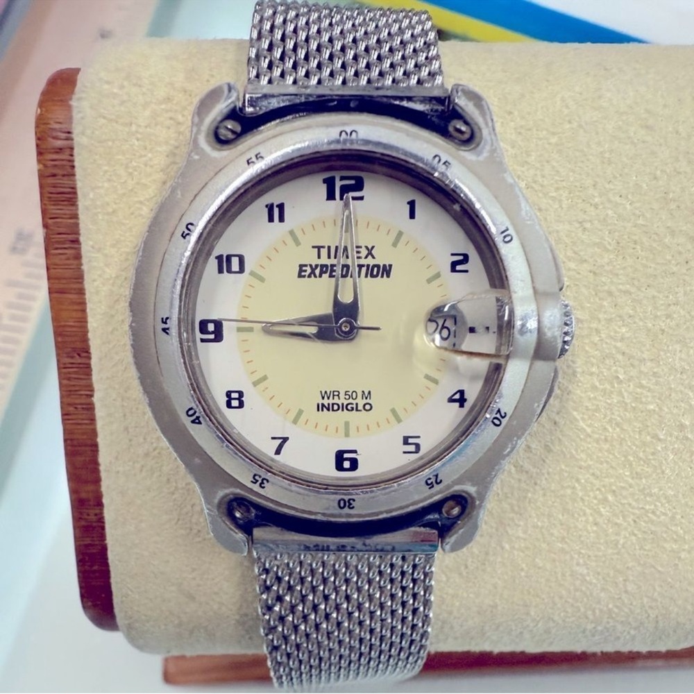 Timex‎ Expedition Vintage Quartz Watch Cream Dial Mesh Bracelet New Battery